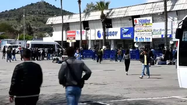 Bodrum'daki işçiler özel seferlerle memleketlerine dönüyor Bodrum'daki işçiler özel seferlerle memleketlerine dönüyor