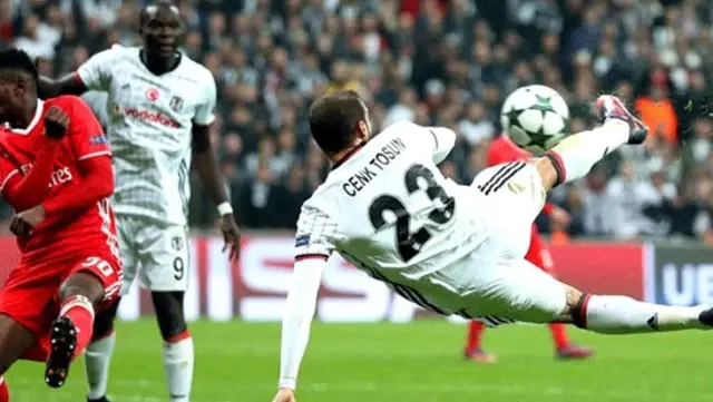 Cenk Tosun: Benfica maçından sonra 3-4 gün uyumadım Cenk Tosun: Benfica maçından sonra 3-4 gün uyumadım