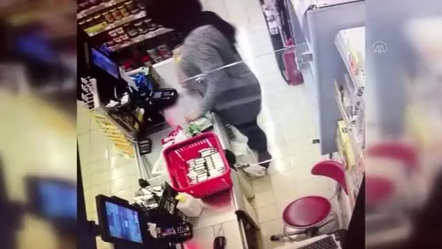 Küçükçekmece'de tıbbi maskeyle market soygunu Küçükçekmece'de tıbbi maskeyle market soygunu