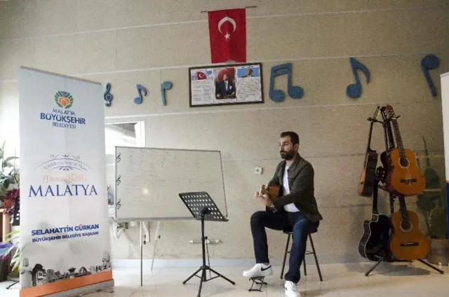 Malatya Büyükşehir uzaktan eğitime başlıyor Malatya Büyükşehir uzaktan eğitime başlıyor