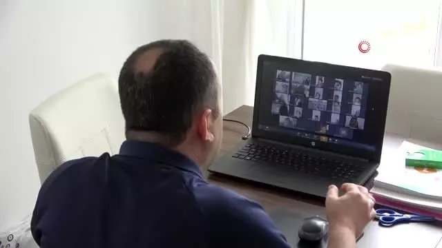 Ne virüs, ne de mesafe öğrencileri ile arasına giremedi