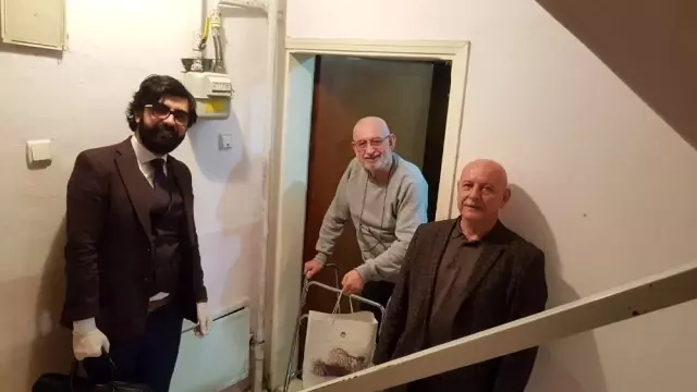 Sakarya'da kültür sanat etkinliklerini kaçırmayan vatandaşı duygulandıran sürpriz