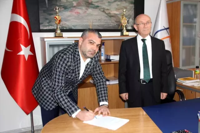 Serik'te hükümet konağı yapılacak arsanın devri gerçekleştirildi Serik'te hükümet konağı yapılacak arsanın devri gerçekleştirildi
