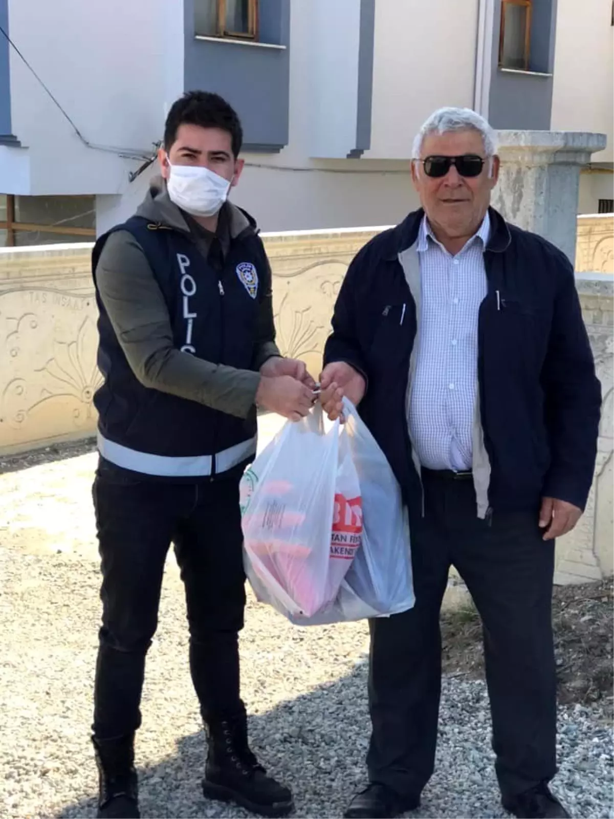Tosya�da güvenlik güçlerinden vatandaşa evde hizmet Haberler