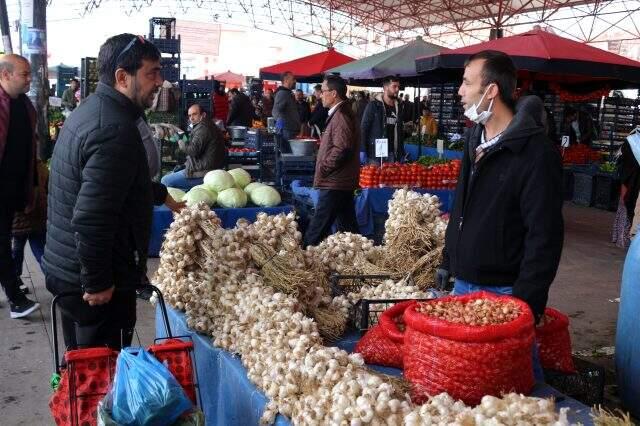 Uzmanlar koronavirüse karşı 'Sarımsak tüketin' dedi, fiyatlar uçtu