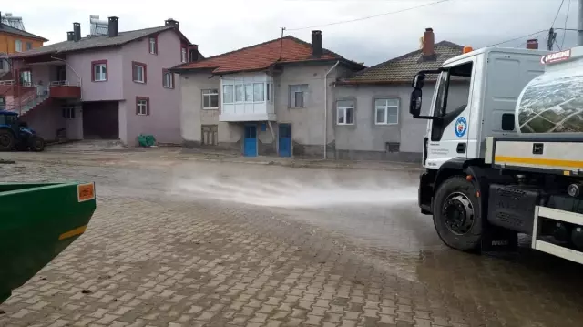 Yalıhüyük'de belediyenin dezenfekte çalışmaları