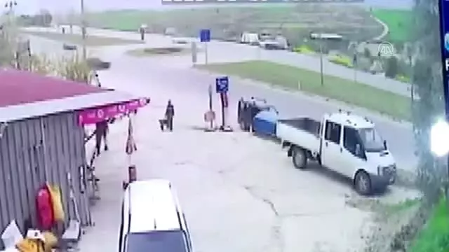 1 kişinin öldüğü trafik kazası güvenlik kamerasına yansıdı