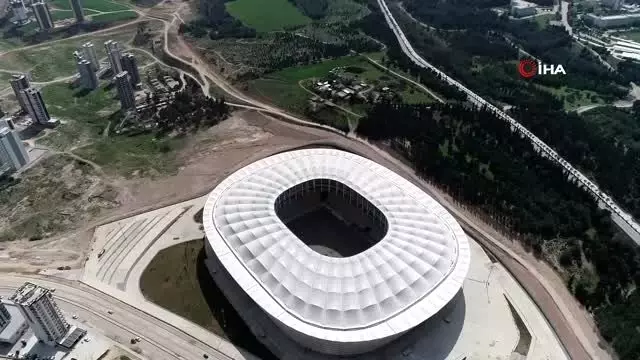 Adana'nın yeni stadyumunda sona gelindi Adana'nın yeni stadyumunda sona gelindi