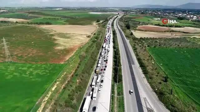 Adana'ya gelen herkesin ateşi ölçüldü, evlerine gönderildi Adana'ya gelen herkesin ateşi ölçüldü, evlerine gönderildi