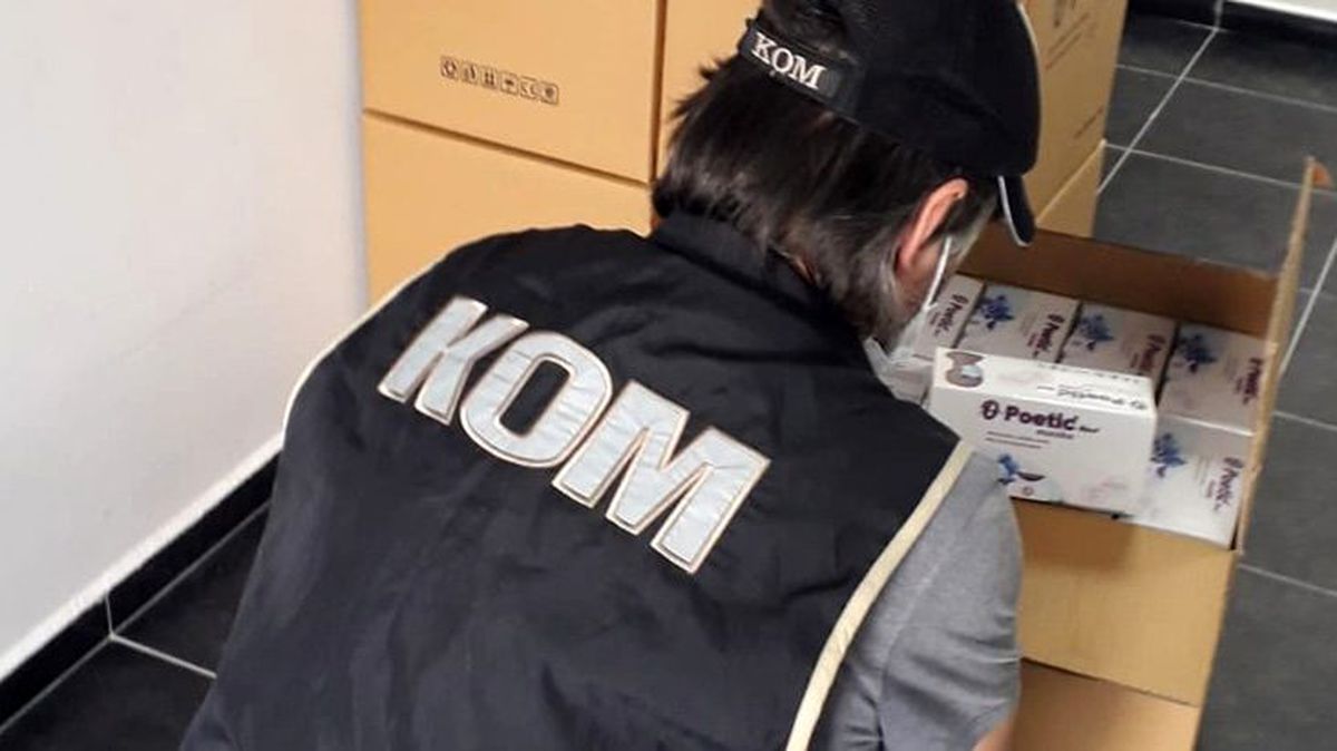 Bakanlık ile anlaşma yapmayan fabrikada üretilen maskelere el konuldu