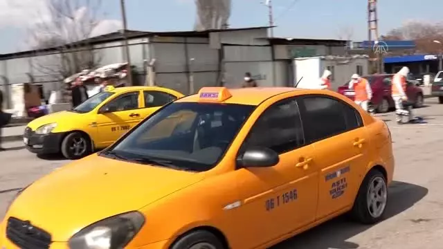 Başkentte taksi ve servis araçları için dezenfeksiyon istasyonu kuruldu Başkentte taksi ve servis araçları için dezenfeksiyon istasyonu kuruldu