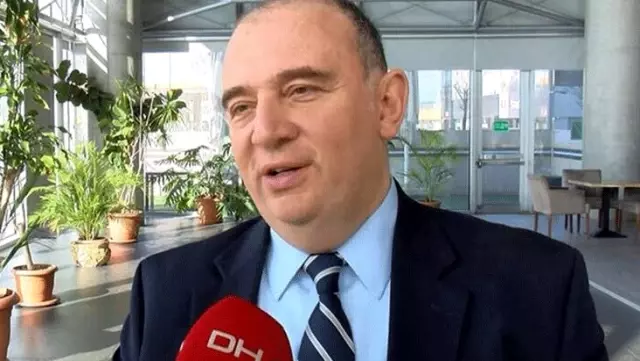 Bilim Kurulu Üyesi Ateş Kara'dan Fatih Terim cevabı: Virüs pozitif olsa da akciğerlerinde bir sıkıntı yoksa hastaları eve gönderebiliyoruz Bilim Kurulu Üyesi Ateş Kara'dan Fatih Terim cevabı: Virüs pozitif olsa da akciğerlerinde bir sıkıntı yoksa hastaları eve gönderebiliyoruz