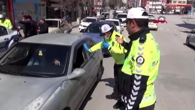 Burdur'da yasağa uymayan araçlara ceza Burdur'da yasağa uymayan araçlara ceza