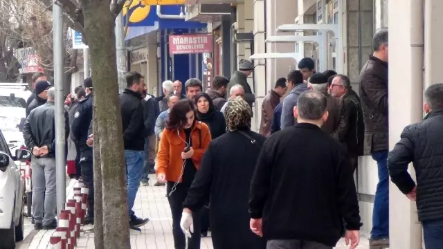 Bursa'da ürküten kalabalık Bursa'da ürküten kalabalık