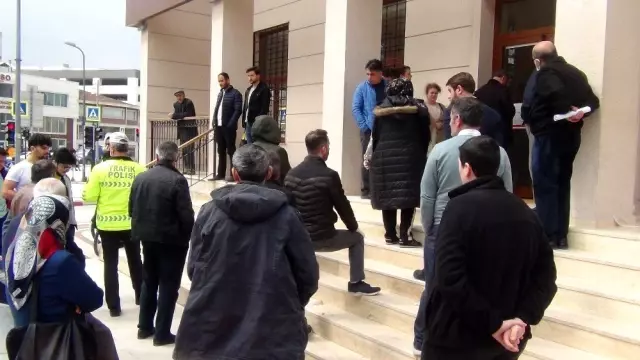 Bursa'da ürküten kalabalık Bursa'da ürküten kalabalık