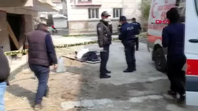 BURSA İnşaatın 2'nci katından düşen işçi öldü BURSA İnşaatın 2'nci katından düşen işçi öldü