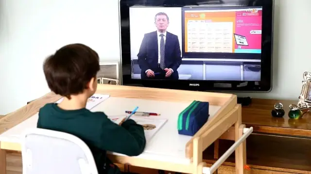 EBA TV lise haftalık ders programı nedir? Lise ders programında bu hafta hangi dersler ve konular var? EBA TV haftalık ders programı listesi! EBA TV!
