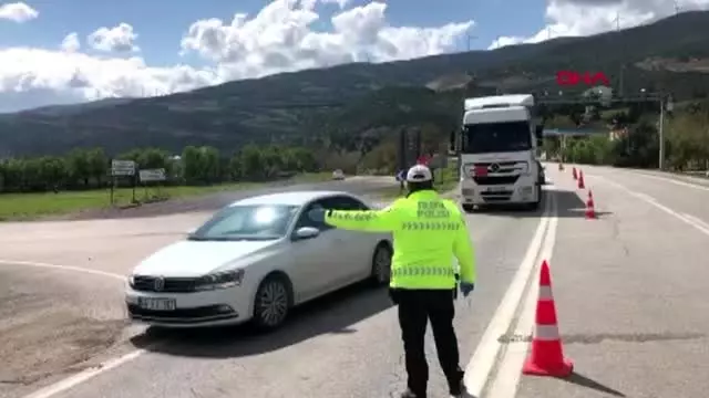 GAZİANTEP Nurdağı'nda koronavirüs kontrolü GAZİANTEP Nurdağı'nda koronavirüs kontrolü