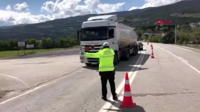 GAZİANTEP Nurdağı'nda koronavirüs kontrolü GAZİANTEP Nurdağı'nda koronavirüs kontrolü