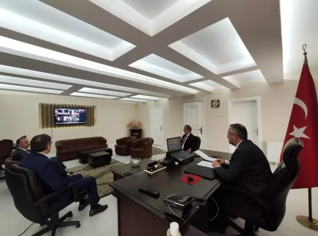 Karaaslan'dan belediye başkanlarına: 'Birlikte başaracağız' Karaaslan'dan belediye başkanlarına: 'Birlikte başaracağız'