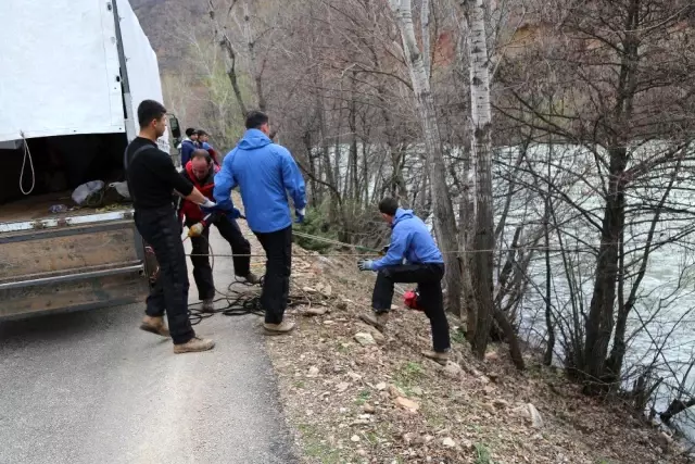 Kayıp Uzman Çavuş Güneş ve Gülistan'ı arama çalışmaları sürüyor