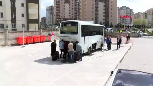 Kayseri'de umreden dönenler tahliye edildi Kayseri'de umreden dönenler tahliye edildi