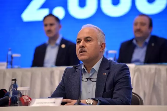 Memur-Sen'den Milli Dayanışma Kampanyası'na ve yardım kuruluşlarına 2 milyon liralık bağış Memur-Sen'den Milli Dayanışma Kampanyası'na ve yardım kuruluşlarına 2 milyon liralık bağış