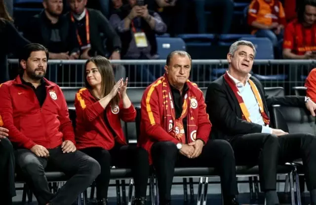 Merve Terim'den 'Fatih Terim korona olmadı' yorumlarına imalı tepki: Kimi kandırıyorsunuz siz? Merve Terim'den 'Fatih Terim korona olmadı' yorumlarına imalı tepki: Kimi kandırıyorsunuz siz?