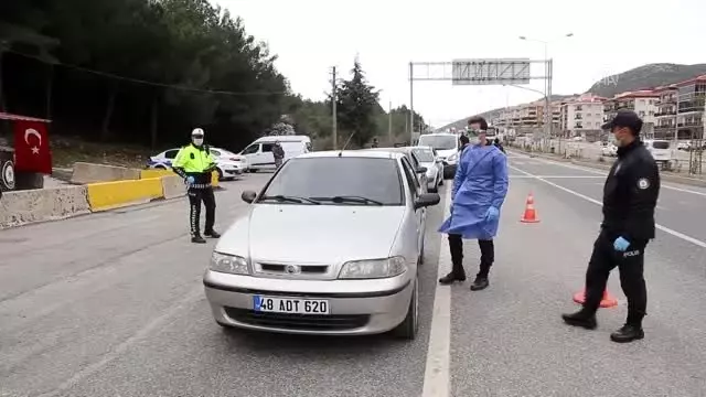 Muğla'da koronavirüs denetimleri sürüyor Muğla'da koronavirüs denetimleri sürüyor