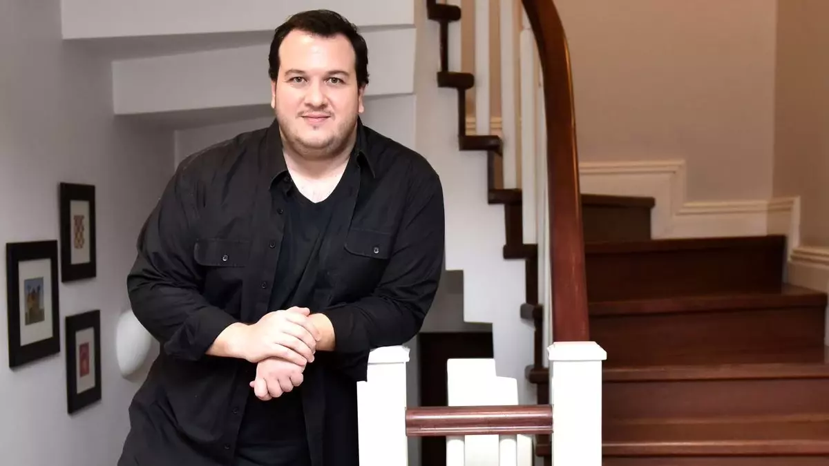 Şahan Gökbakar, ihtiyaç sahibi aileler için 3 yere bağış yaptı