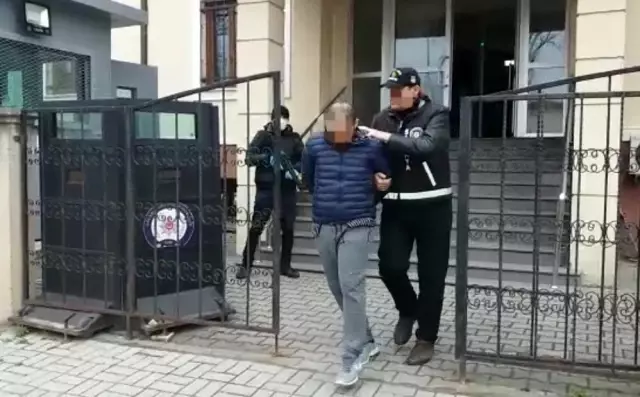 Sakarya'da 4 farklı iş yerinin camlarını kırarak hırsızlık gerçekleştiren şahıs tutuklandı