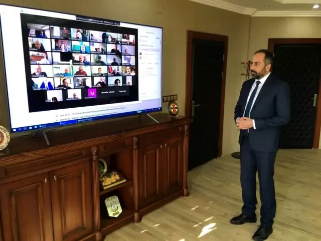 Van YYÜ Senato Toplantısı video konferans yöntemiyle yapıldı