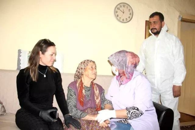 Yaşlılara evlerinde saç ve sakal tıraşı hizmeti Yaşlılara evlerinde saç ve sakal tıraşı hizmeti