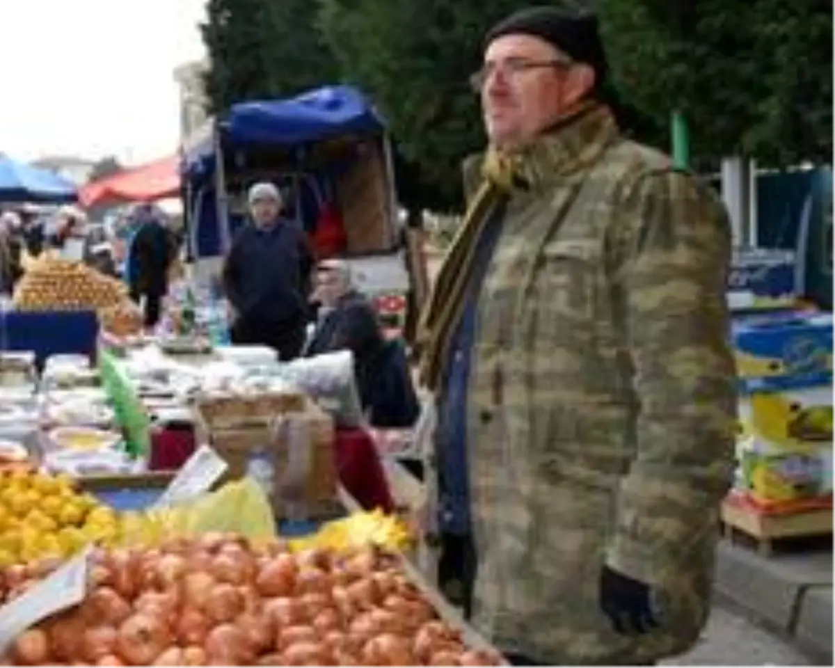 Altınova'da semt pazarı geçici olarak kapatıldı