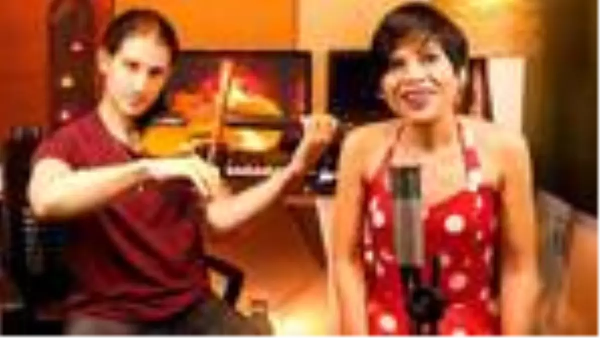 Aydilge ve eşinden moral konseri