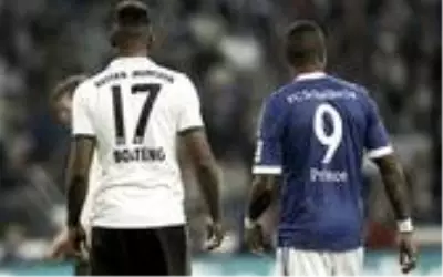 Beşiktaşlı Kevin Prince Boateng'in kardeşi Jerome Boateng, otobanda kaza yaptı Beşiktaşlı Kevin Prince Boateng'in kardeşi Jerome Boateng, otobanda kaza yaptı