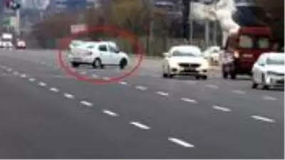 Koronavirüs tedbirleri kapsamında gerçekleştirilen denetimden kaçan sürücüler, ters yöne girdi Koronavirüs tedbirleri kapsamında gerçekleştirilen denetimden kaçan sürücüler, ters yöne girdi