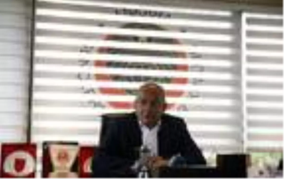 Murat Cavcav: Futbolcu arkadaşlarımız da biz de can derdindeyiz