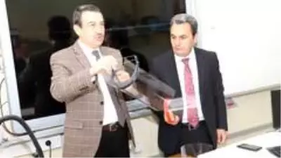 Niğde'de sağlıkçılar için siper yaptılar