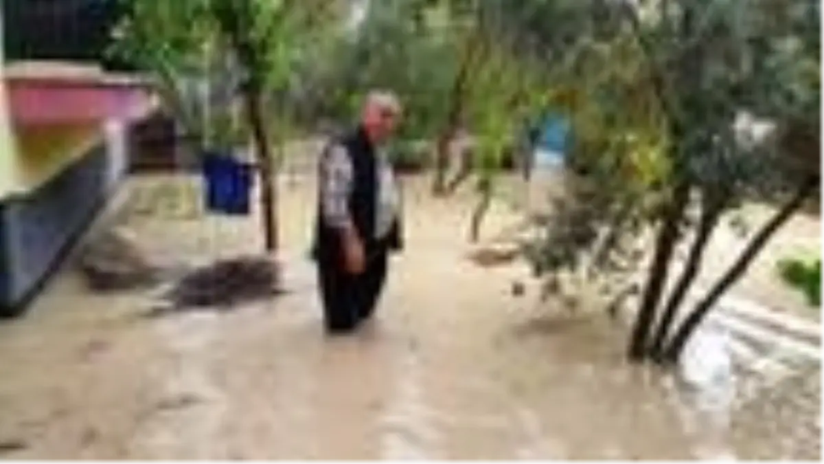 Osmaniye'de dereler taştı, bir mahalleyi su bastı