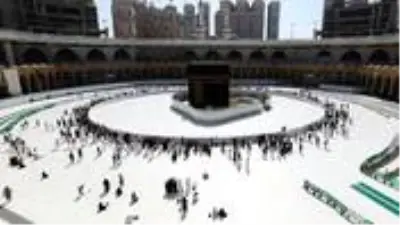 Suudi Arabistan'dan Müslümanlara hac çağrısı: Planlarınızı erteleyin Suudi Arabistan'dan Müslümanlara hac çağrısı: Planlarınızı erteleyin