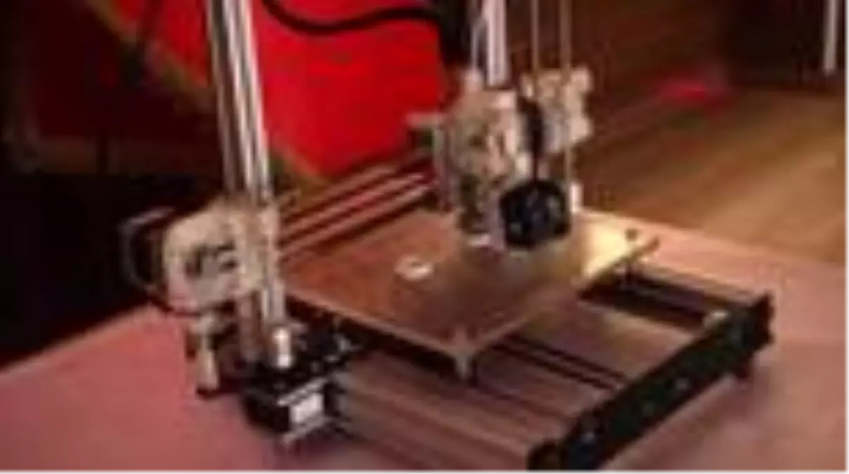 TEKİRDAĞ Siperli maske ve solunum cihazı çoğaltıcı aparat üretiyorlar