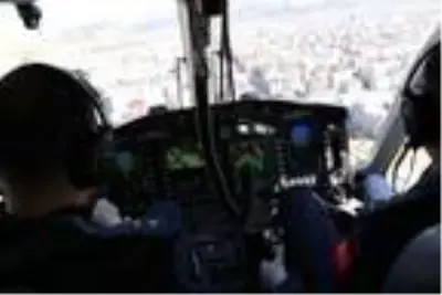 Van'da, 'koronavirüs' yasaklarına uymayanlara havadan uyarı Van'da, 'koronavirüs' yasaklarına uymayanlara havadan uyarı