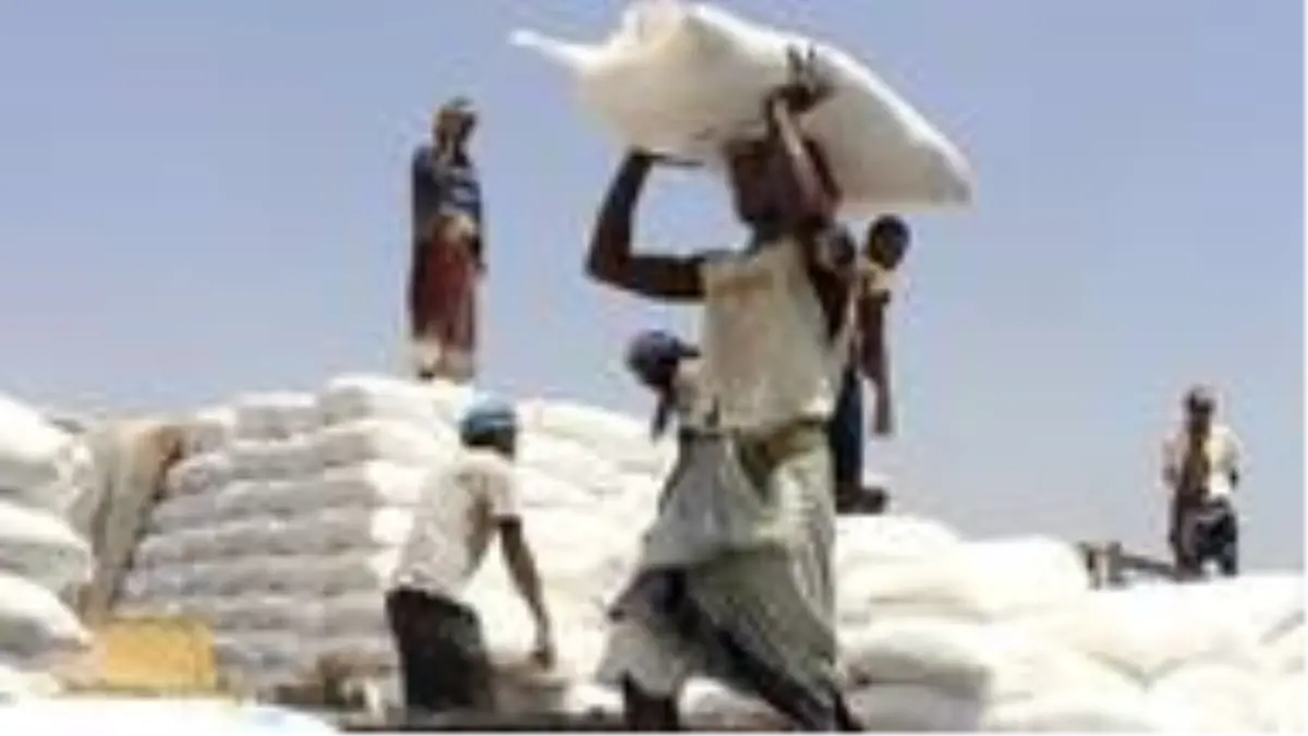 Yemen: Husiler, Dünya Gıda Programı'na ait 6 kamyon una el koydu