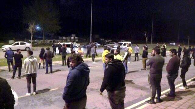 Antalya'da dansözlü drift partisine polis baskını: 51 kişi sosyal mesafeye göre dizilip ceza kesildi
