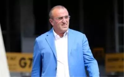 Hastanede yaşadıklarını ilk kez anlatan Abdurrahim Albayrak, Galatasaray'daki görevinden ayrılabilir Hastanede yaşadıklarını ilk kez anlatan Abdurrahim Albayrak, Galatasaray'daki görevinden ayrılabilir