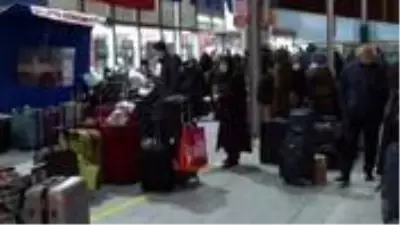 Karantinadan çıkıp memleketlerine dönmek isteyenler 3 kat artan otobüs bilet fiyatlarına isyan etti Karantinadan çıkıp memleketlerine dönmek isteyenler 3 kat artan otobüs bilet fiyatlarına isyan etti