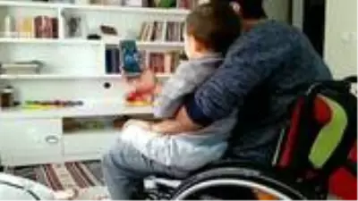 Minik Muhammed’in sağlıkçı annesine ’Ne olur gel’ ısrarı, yüreklere dokundu