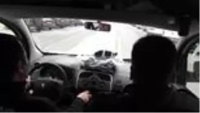 Polis amcaları İlker’in oyuncak araba isteğini karşıladı