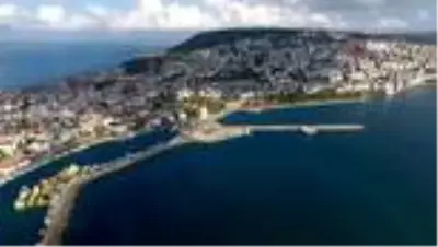 Türkiye’nin en yaşlı ili Sinop’ta vatandaşlar korona virüs kuralına uyuyor